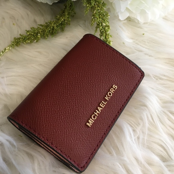 jet set small logo and leather wallet